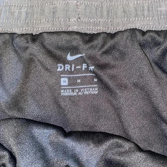 Nike Shorts - Picture 2 of 6